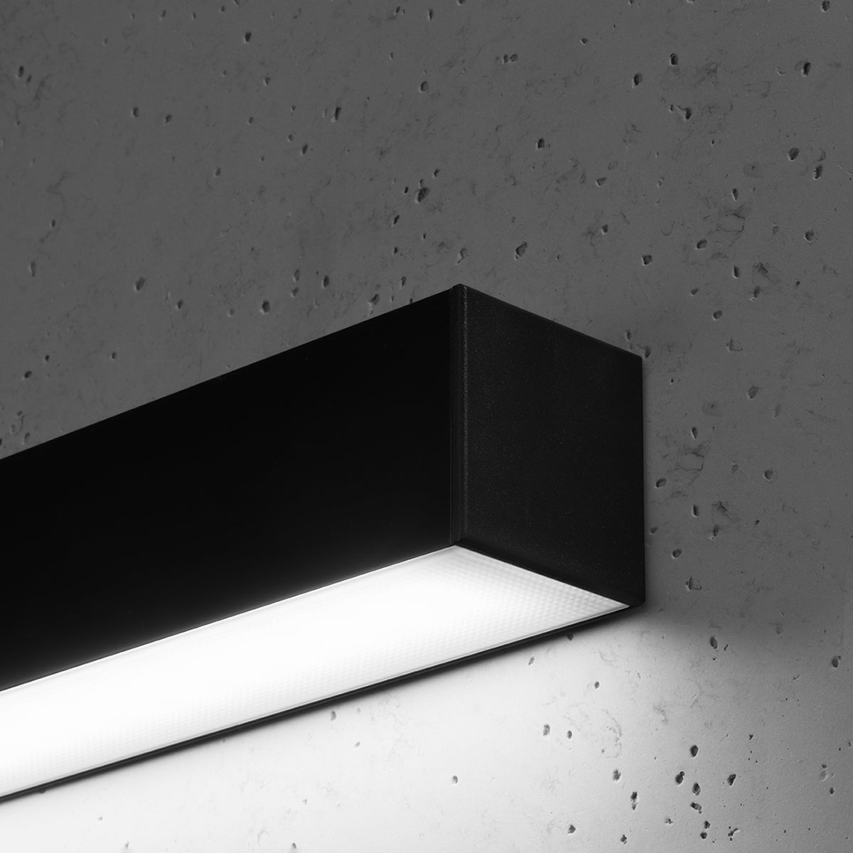 wandlamp-pinne-150-zwart-1