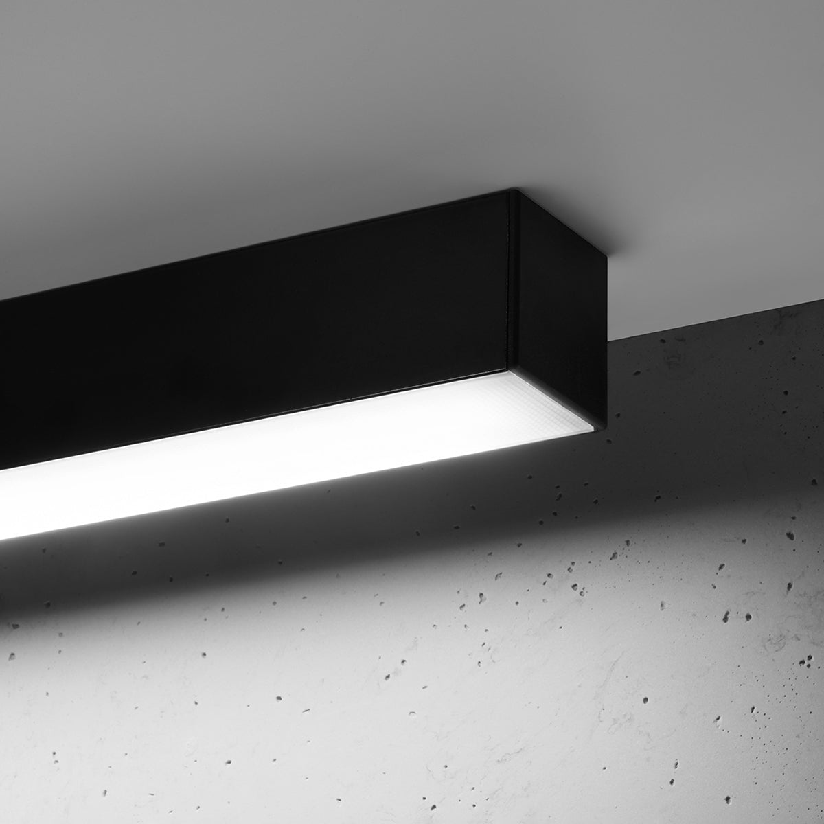 plafondlamp-pinne-150-zwart-1
